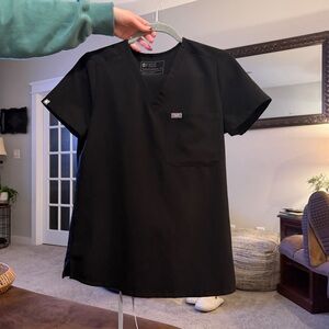 Figs Women’s scrub sets